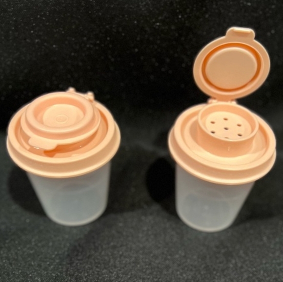 Tupperware Mini 2 oz. Midgets Salt & Pepper Shaker Travel Set Rose, Peach, Black - Picture 3 of 16